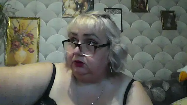 MarinaFarina53 online show from July 15, 2026, 4:45 pm
