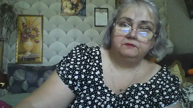 MarinaFarina53 online show from July 17, 2026, 7:15 am