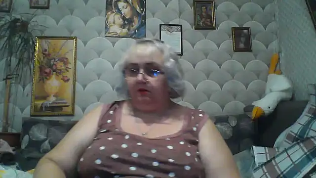 MarinaFarina53 online show from July 22, 2026, 5:27 pm