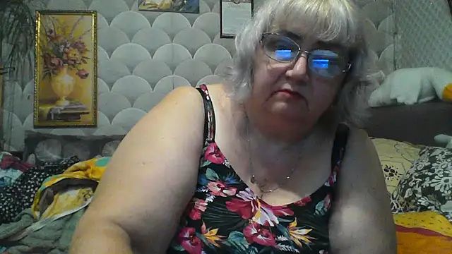 MarinaFarina53 online show from July 26, 2026, 5:09 pm