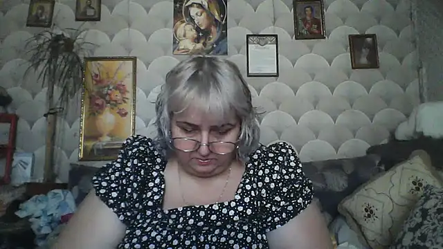 MarinaFarina53 online show from July 27, 2026, 5:36 am