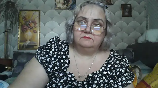 MarinaFarina53 online show from July 28, 2026, 12:48 pm