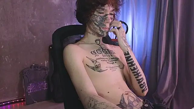 Snapshot of Emo___boy chatting on May 19, 2026, 11:00 pm Emo boy online show from May 19, 2026, 11:00 pm
