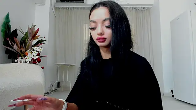 RachellRavee online show from May 22, 2026, 5:03 am
