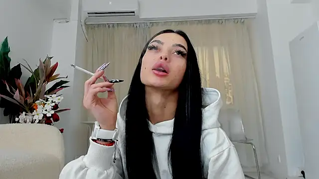 RachellRavee online show from May 23, 2026, 5:45 am