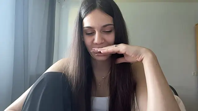 MaryRaven online show from May 21, 2026, 1:51 pm