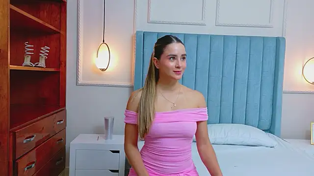 Serena-Virelli online show from May 27, 2026, 10:23 am