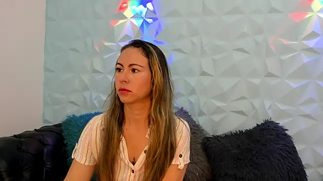 lindsay cg online show from May 15, 2026, 12:23 pm