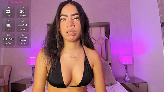 TyraKayne online show from May 19, 2026, 3:24 am