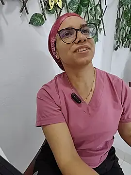 Snapshot of alanahot94 chatting on June 12, 2026, 4:17 pm alanahot94 online show from June 12, 2026, 4:17 pm
