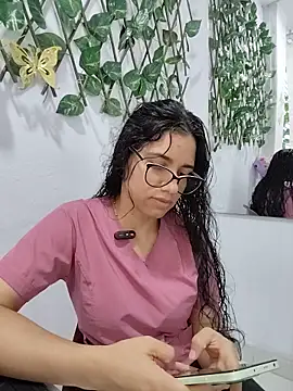 Snapshot of alanahot94 chatting on June 16, 2026, 3:47 pm alanahot94 online show from June 16, 2026, 3:47 pm