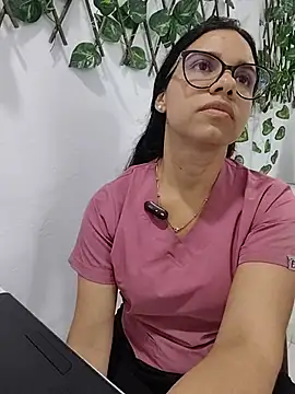 Snapshot of alanahot94 chatting on June 20, 2026, 6:44 pm alanahot94 online show from June 20, 2026, 6:44 pm