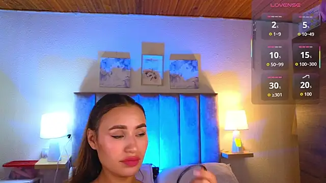 Victoria Hils online show from May 28, 2026, 4:04 pm