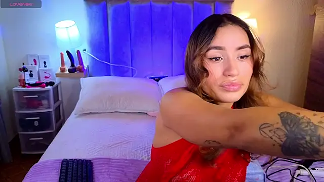 Victoria Hils online show from June 8, 2026, 5:02 pm