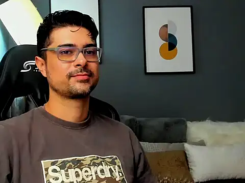 Snapshot of ZEI-001 chatting on May 27, 2026, 1:57 am ZEI-001 online show from May 27, 2026, 1:57 am