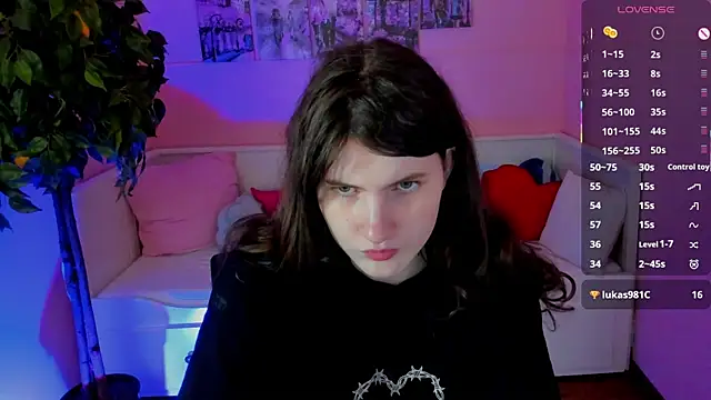 Gigi myav online show from May 22, 2026, 3:28 pm