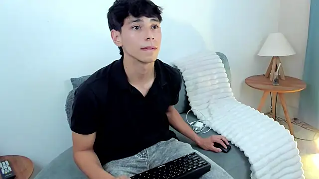 Snapshot of jacob_colliins chatting on June 1, 2026, 3:52 am jacob colliins online show from June 1, 2026, 3:52 am