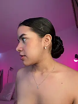Snapshot of fluffylips chatting on July 14, 2026, 1:06 pm fluffylips online show from July 14, 2026, 1:06 pm
