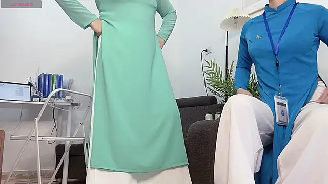 Mono-StewardessMysa online show from June 5, 2026, 6:52 am