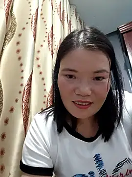 Snapshot of -Trici- chatting on May 20, 2026, 7:20 pm -Trici- online show from May 20, 2026, 7:20 pm