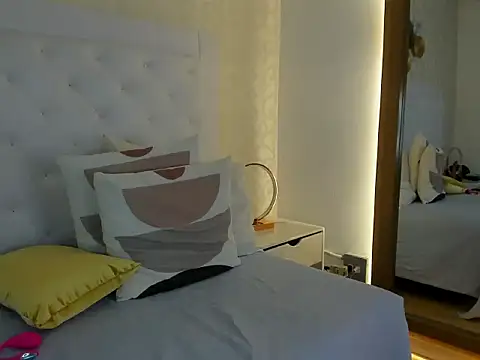 Snapshot of candy_eyes_ chatting on May 21, 2026, 3:24 am candy eyes online show from May 21, 2026, 3:24 am
