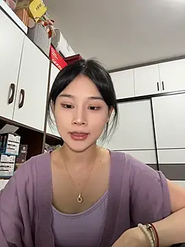 cuteluky18 online show from May 26, 2026, 12:12 pm