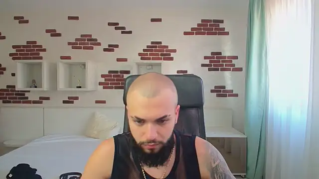 Snapshot of OscarWillss chatting on May 27, 2026, 4:53 am OscarWillss online show from May 27, 2026, 4:53 am