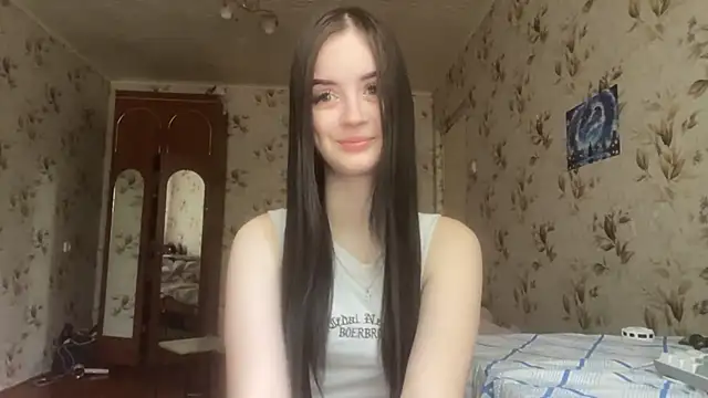 MilanaLush online show from May 12, 2026, 4:42 am