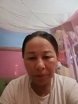 Snapshot of girl_cute69 chatting on May 21, 2026, 7:37 am girl cute69 online show from May 21, 2026, 7:37 am