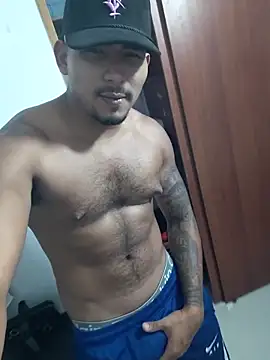 Snapshot of AndrssGold chatting on May 15, 2026, 3:35 am AndrssGold online show from May 15, 2026, 3:35 am