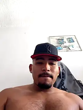 Snapshot of AndrssGold chatting on June 1, 2026, 2:08 pm AndrssGold online show from June 1, 2026, 2:08 pm