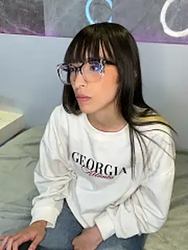 Snapshot of EmiliaBell_ chatting on May 29, 2026, 3:59 am EmiliaBell online show from May 29, 2026, 3:59 am