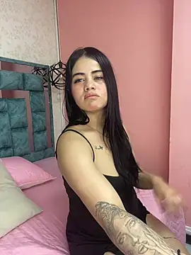 Snapshot of zoe_martinez chatting on May 23, 2026, 7:40 pm zoe martinez online show from May 23, 2026, 7:40 pm