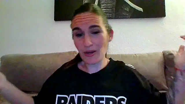 Snapshot of aurasensual69 chatting on May 30, 2026, 2:08 am aurasensual69 online show from May 30, 2026, 2:08 am