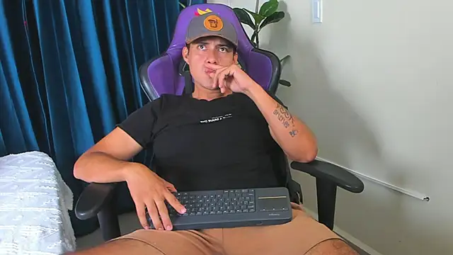 playboy Felipe online show from May 26, 2026, 1:29 pm