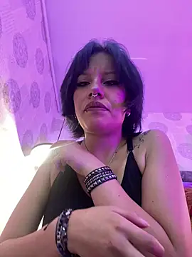 Levii Tatoo online show from May 28, 2026, 1:19 pm
