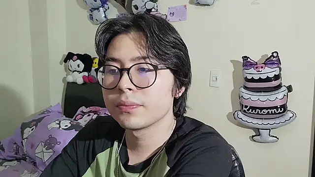kuromi boy online show from May 23, 2026, 1:55 am