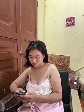 Snapshot of Lili_019 chatting on May 31, 2026, 6:21 am Lili 019 online show from May 31, 2026, 6:21 am