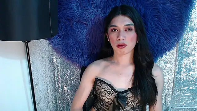 RoseAmarie online show from May 12, 2026, 5:37 am