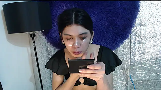 RoseAmarie online show from May 17, 2026, 3:59 am