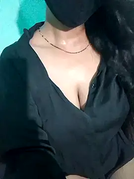 Snapshot of Cute-Ishita chatting on June 18, 2026, 4:44 pm Cute-Ishita online show from June 18, 2026, 4:44 pm