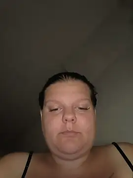 BadMommyyyyy online show from July 12, 2026, 8:05 am
