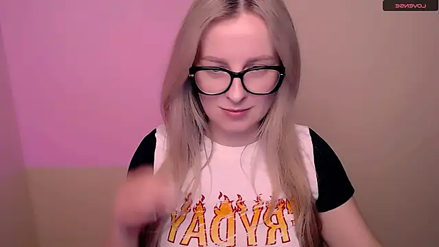 Snapshot of MariaTess_ chatting on May 20, 2026, 2:56 pm MariaTess online show from May 20, 2026, 2:56 pm