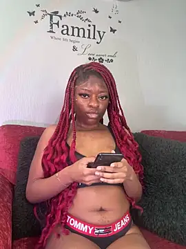 Snapshot of Cleosweetiex chatting on May 14, 2026, 5:20 pm Cleosweetiex online show from May 14, 2026, 5:20 pm