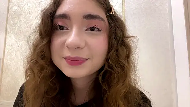 Rosie Sweety online show from May 15, 2026, 6:59 pm