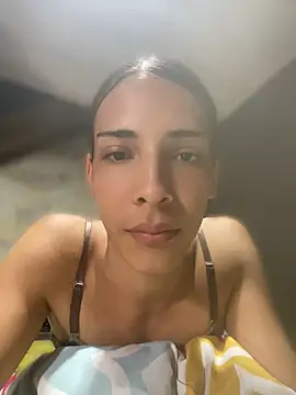 Snapshot of Cata_miah chatting on May 19, 2026, 6:36 pm Cata miah online show from May 19, 2026, 6:36 pm
