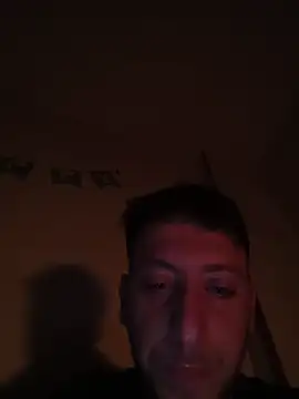 Snapshot of VincentZe99 chatting on May 21, 2026, 12:50 am VincentZe99 online show from May 21, 2026, 12:50 am