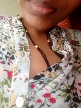 ayanloveannu online show from July 10, 2026, 4:39 am