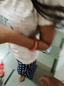 ayanloveannu online show from August 4, 2026, 11:57 am