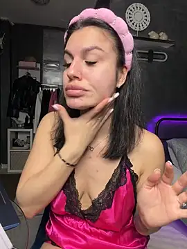 Snapshot of SelenaRhoades chatting on May 21, 2026, 8:05 pm SelenaRhoades online show from May 21, 2026, 8:05 pm